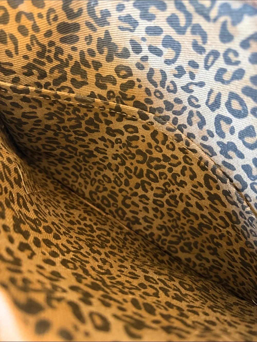 New Moon Nude Leopard Print Quilted Tablet Sleeve – Brown
